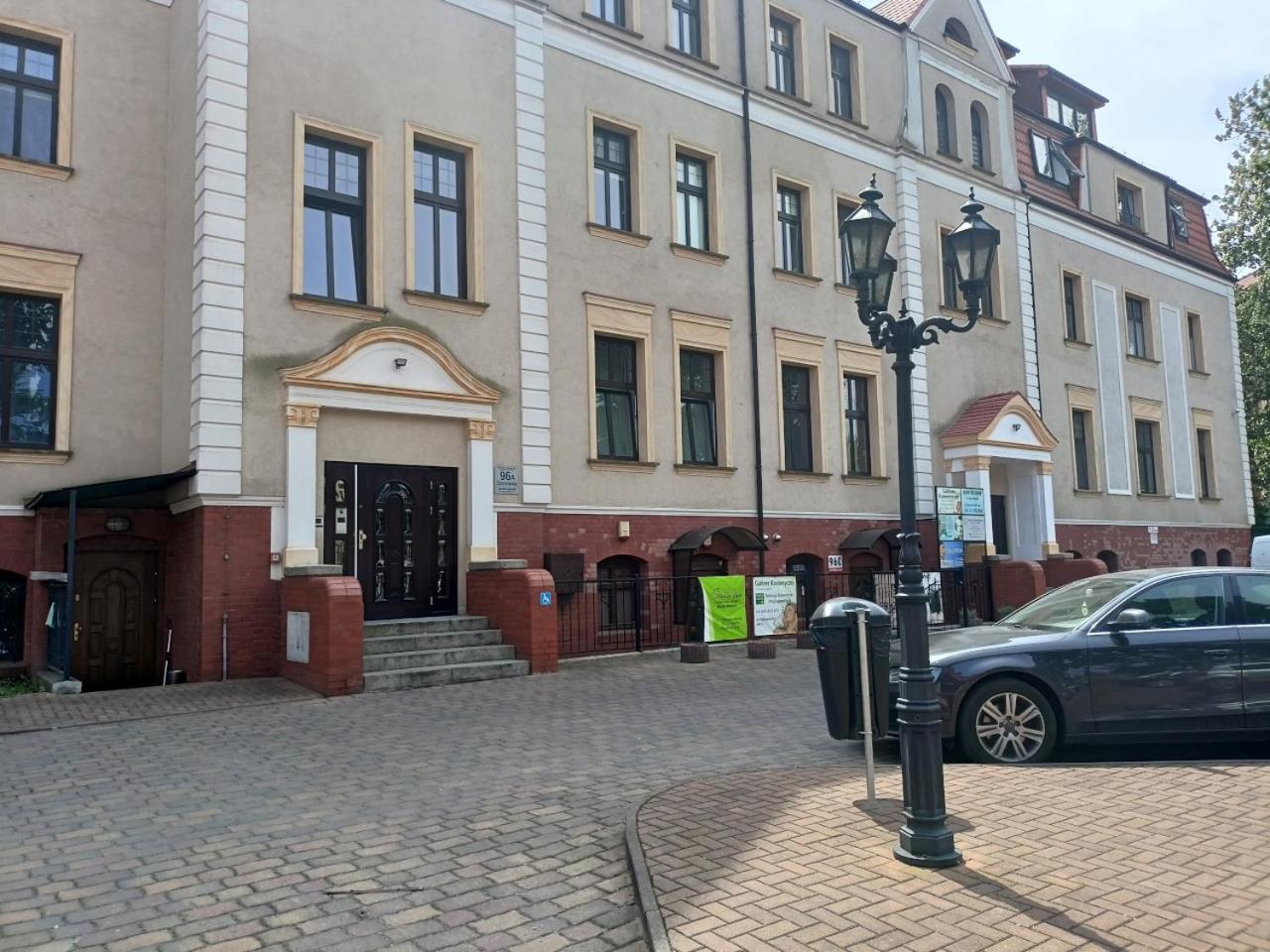 Lemuria Pokoje Hostel Chojnowska A Легница Экстерьер фото