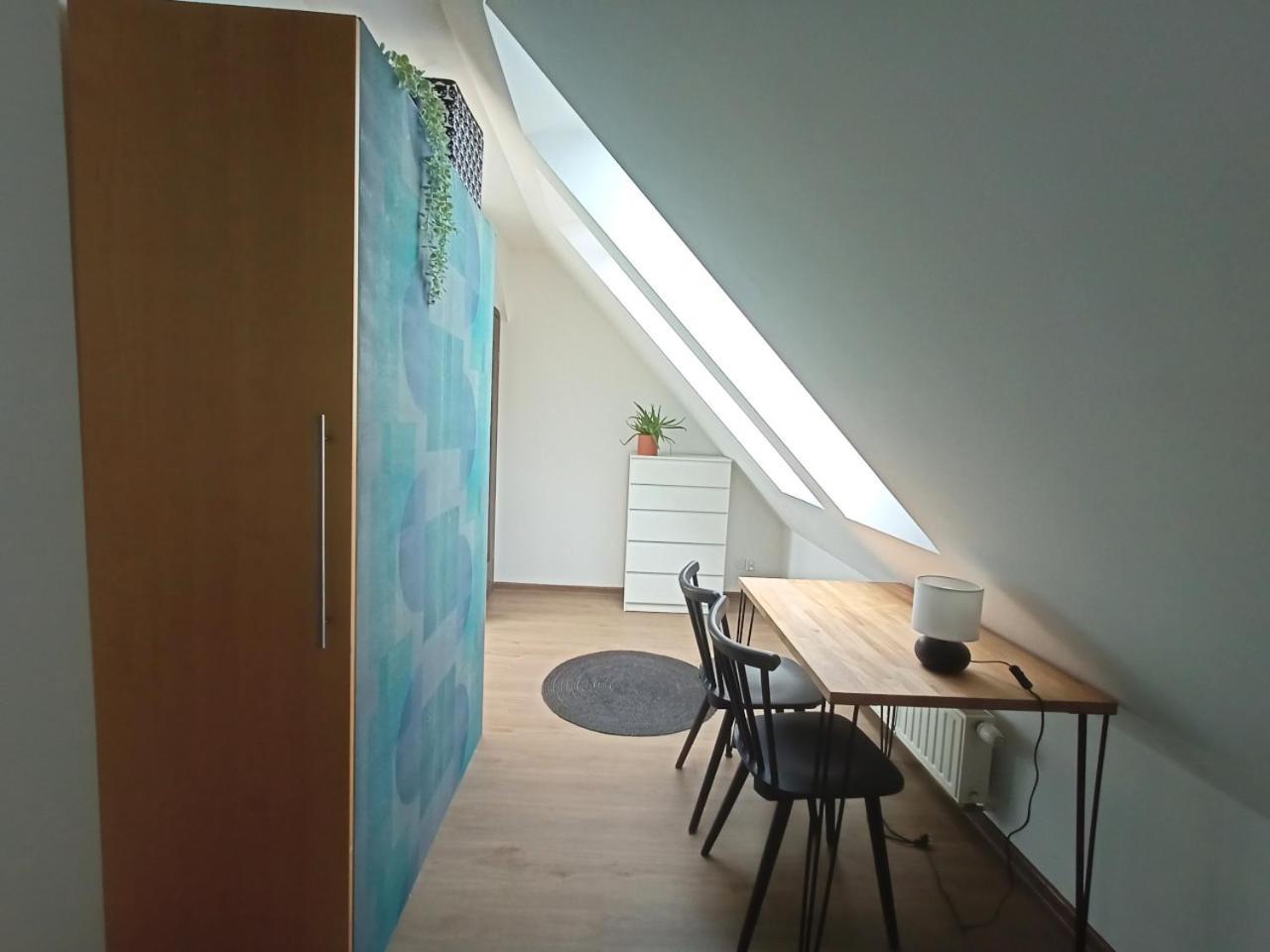 Lemuria Pokoje Hostel Chojnowska A Легница Экстерьер фото