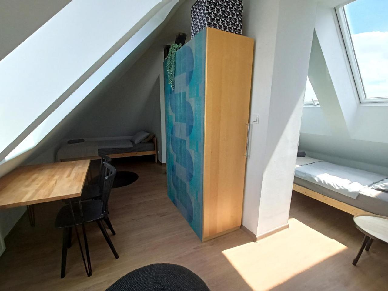 Lemuria Pokoje Hostel Chojnowska A Легница Экстерьер фото